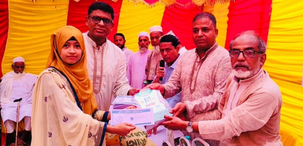 নবীনগর বিটঘরে এসএসসিতে জিপিএ-৫ প্রাপ্ত কৃতি শিক্ষার্থীদের সংবর্ধনা প্রদান