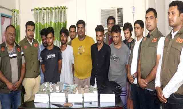 যশোরে নগদের ৫৫ লাখ টাকা লুটের ঘটনায়৭ আটক, ৩২ লাখ উদ্ধার