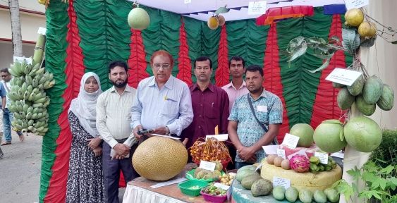 মাগুরায় জাতীয় ফল মেলার উদ্বোধন